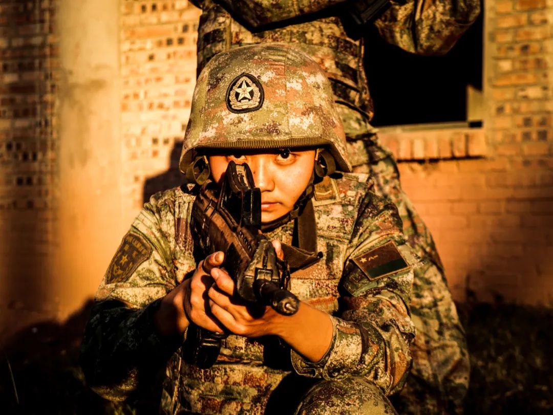 中国女兵发型图片